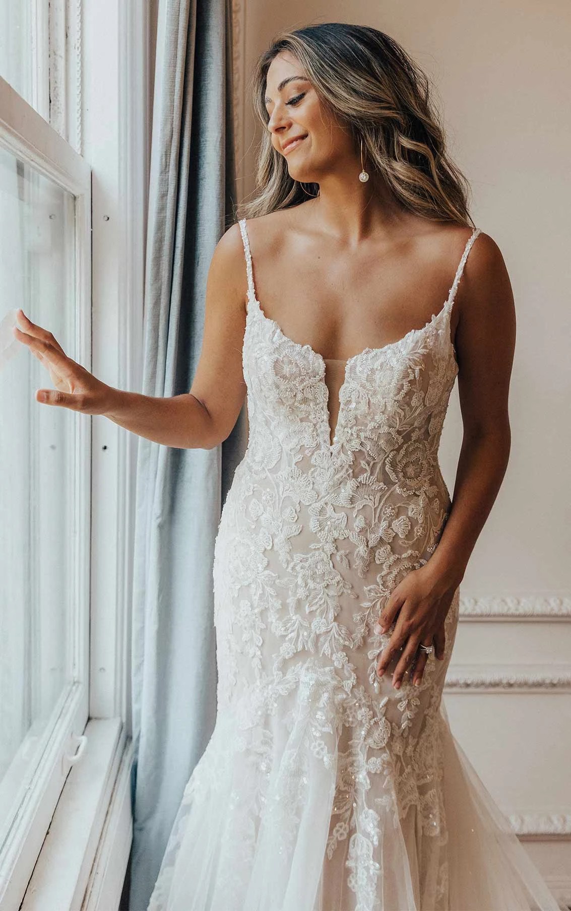 Sparkling Floral Lace Wedding Dress with Plunging Neckline and Back