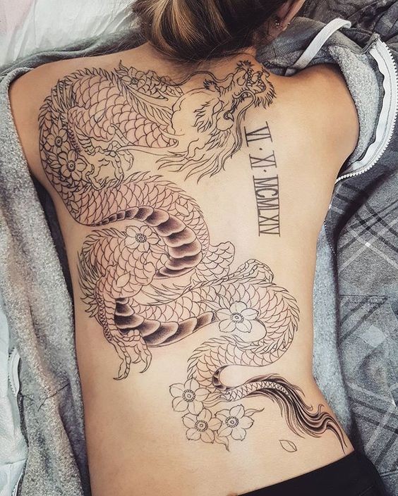 Tatuagem nas costas Por que fazer e mais de 60 inspirações para você 60 inspiraçōes para tatuagens femininas nas costas Eu Total