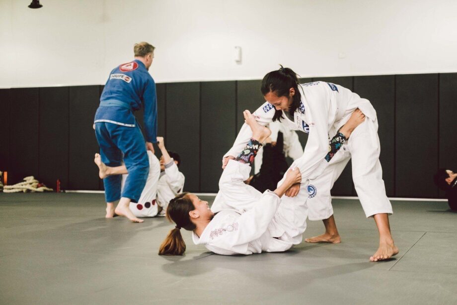 7 Ways Brazilian JiuJitsu Helps Women Get Into The Best Shape Ever