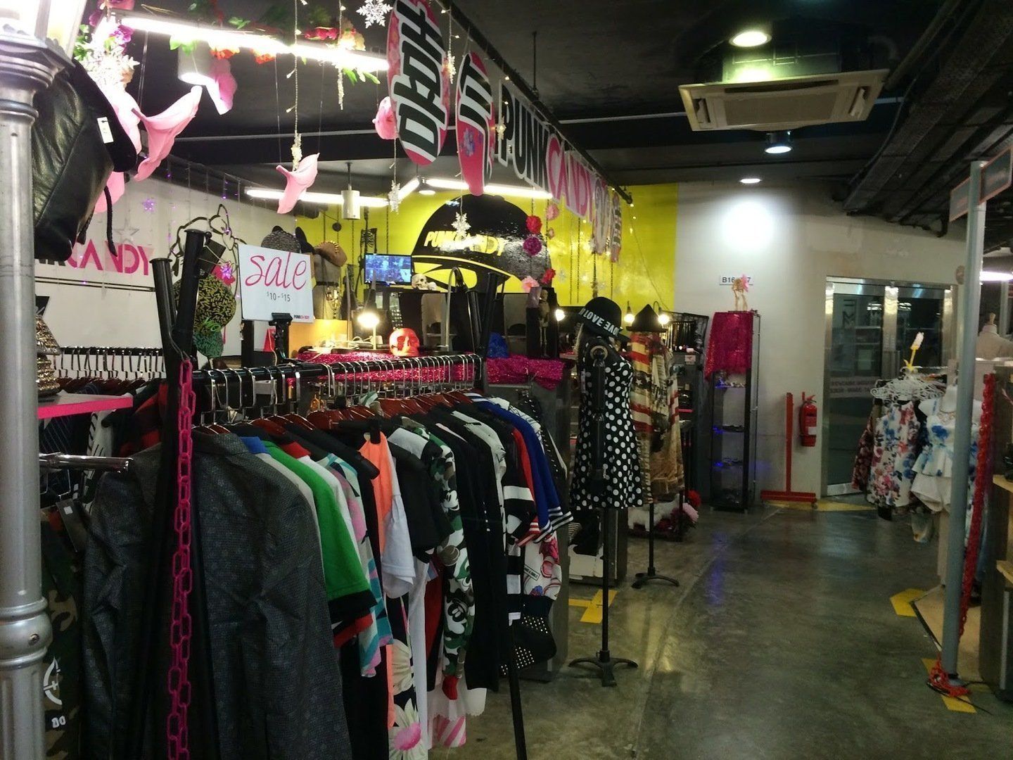 It’s A Steal! 6 Cheapest Places In Singapore To Shop At Evolve Vacation