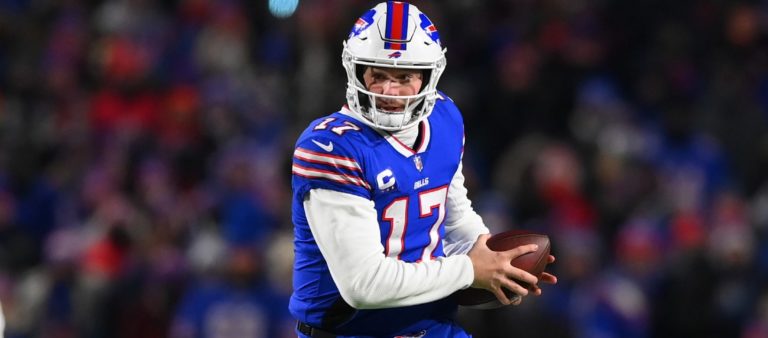 Superflex Fantasy Football Draft Rankings FantasyPros Staff Consensus (2022) FantasyPros