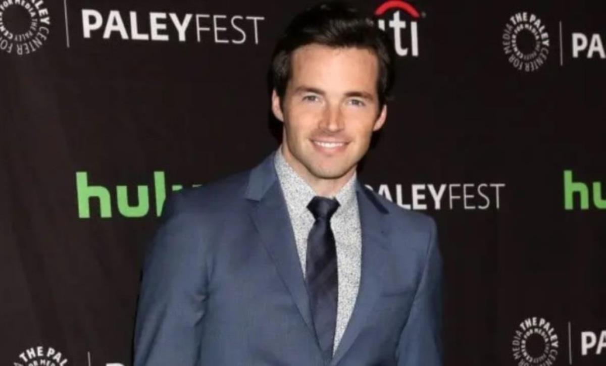 Ian Harding Net Worth A Deep Dive Into His Wealth Celebrity
