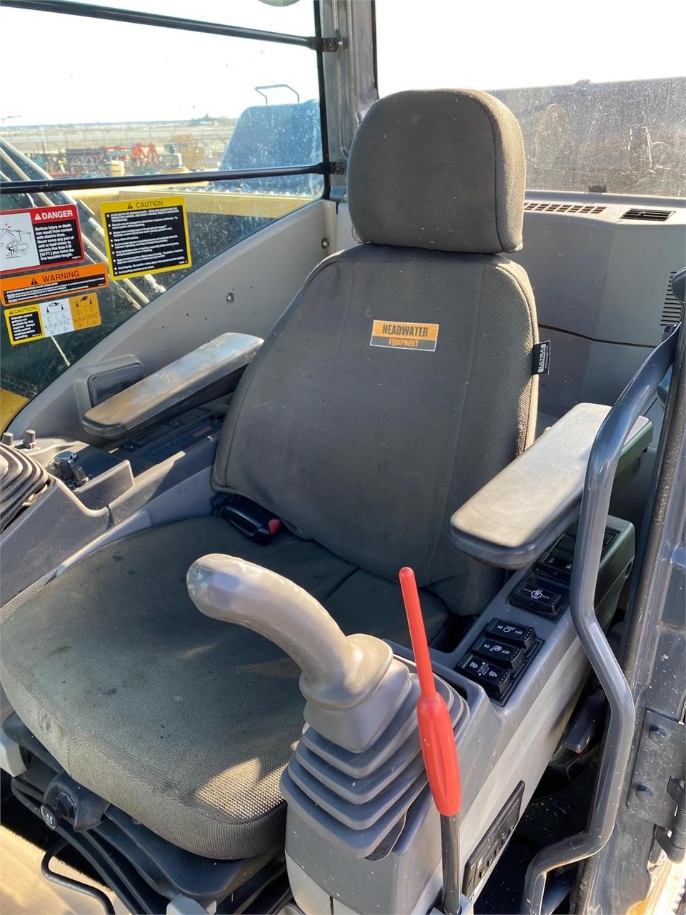 2010 John Deere 270D LC For Sale (64564563) from Headwater Equipment