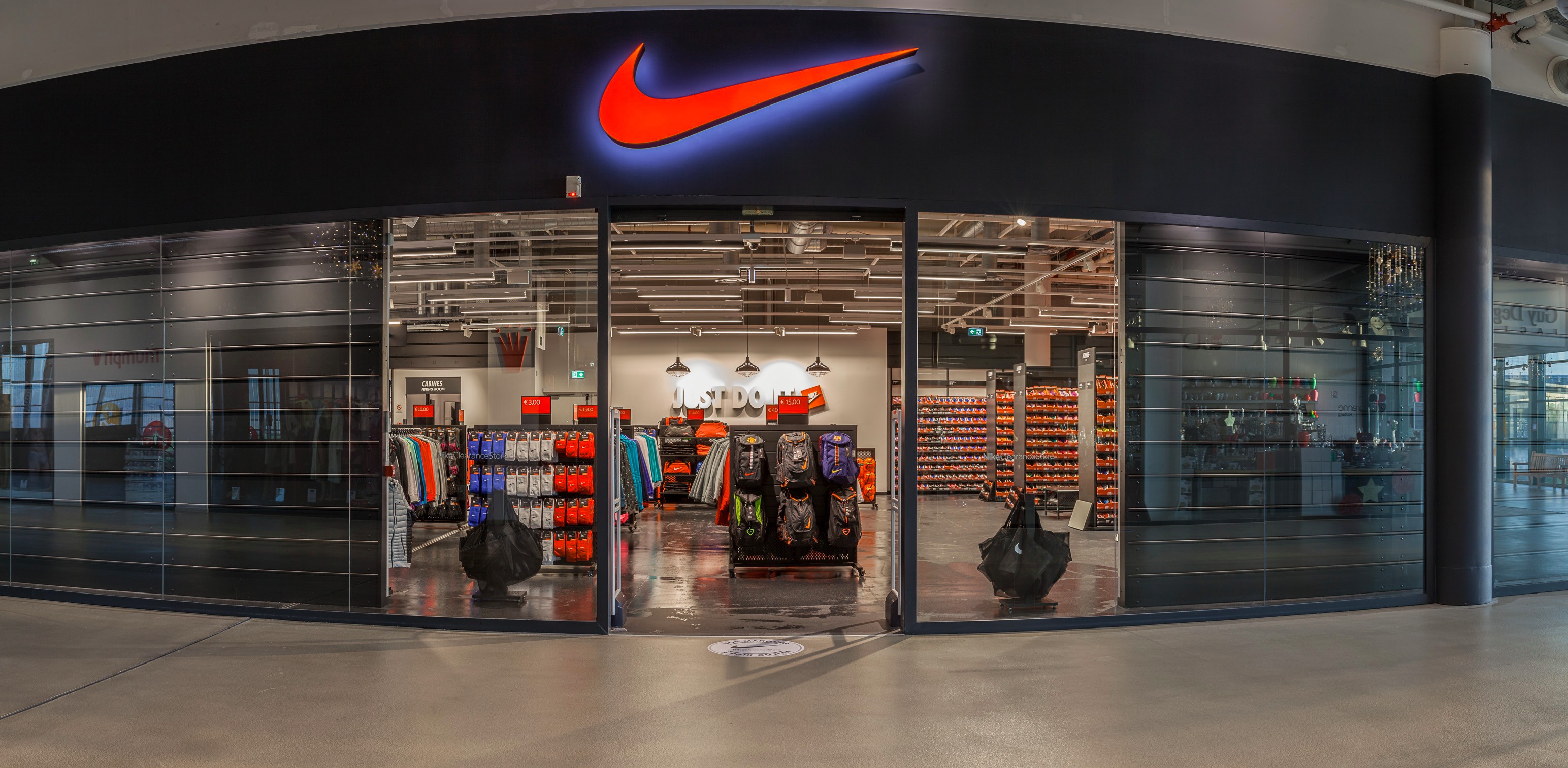 Ashford Nike Factory Store. Ashford, GBR. SE