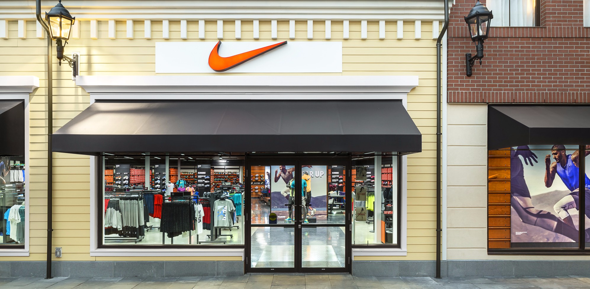 Find Your Nearest Nike Store. CA