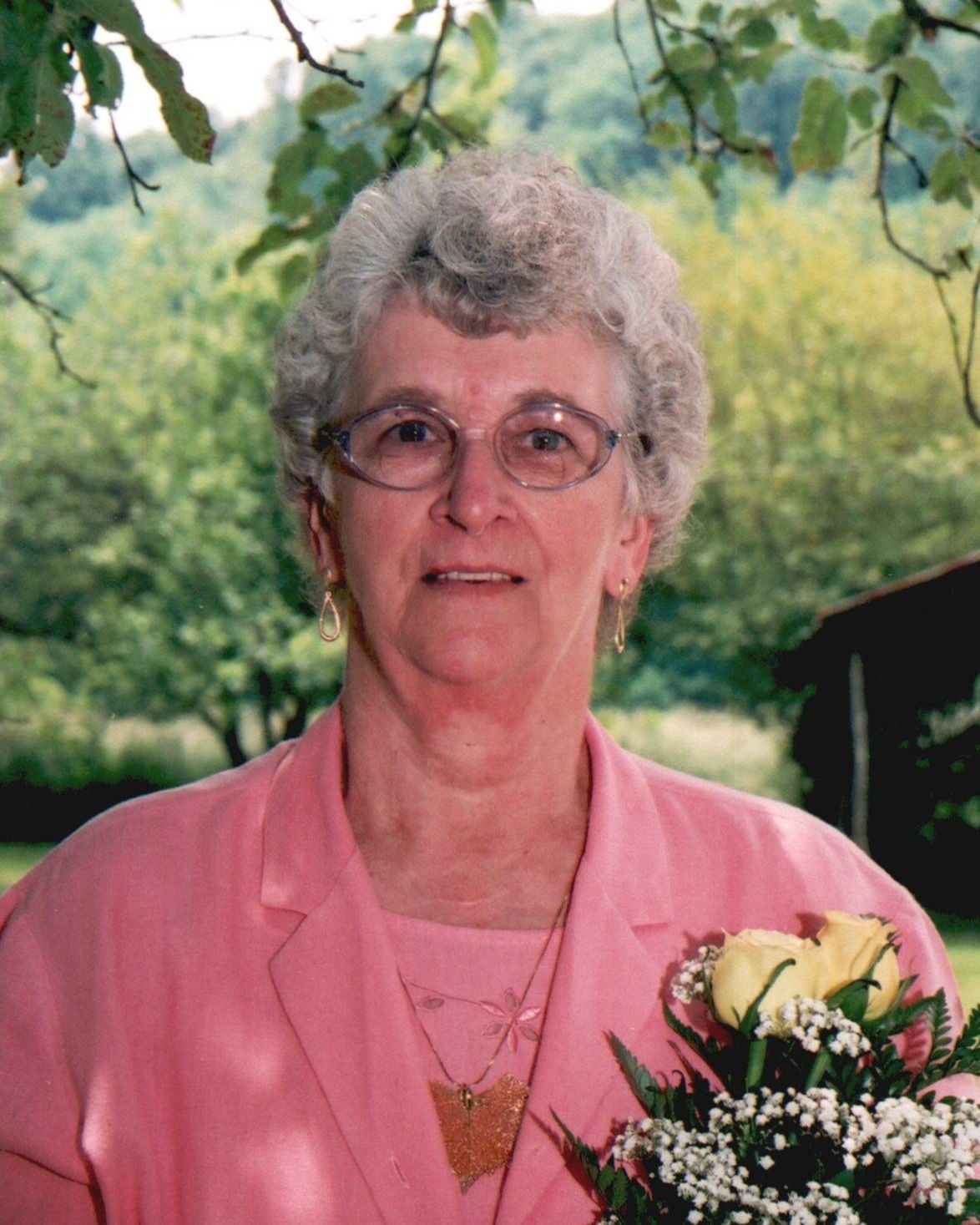 Edna Irene Helton, of Oakdale, TN Obituary 2022 Schubert Funeral Home