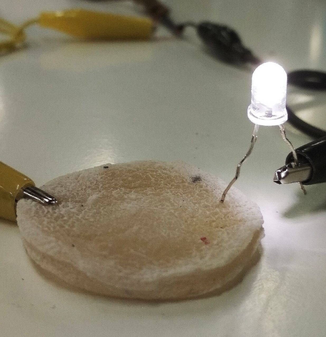 Materiom Conductive agar Ag03