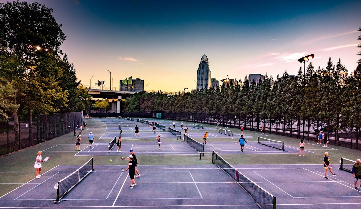 Play Pickleball at Sawyer Point Tennis Courts Court Information