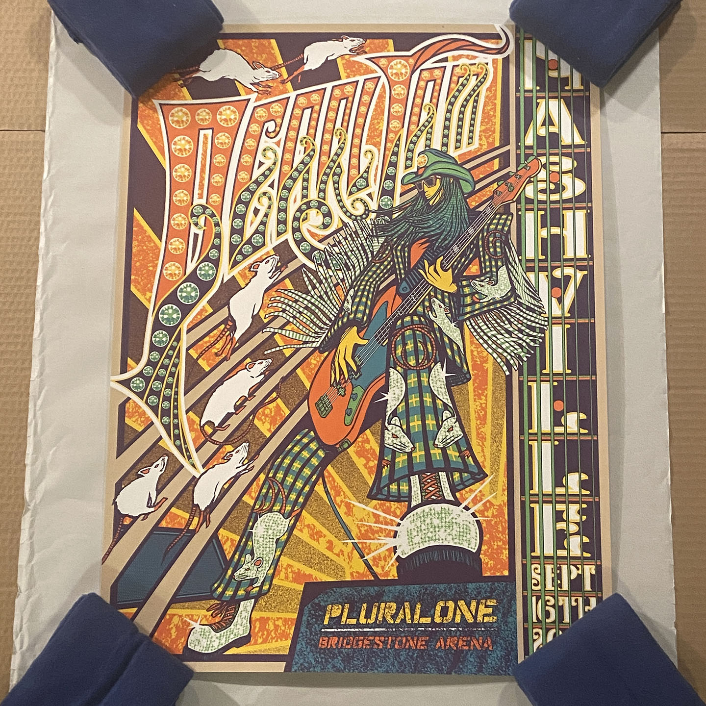 Pearljam2022916nashvilletnbradklausen18x24poster Collectionzz