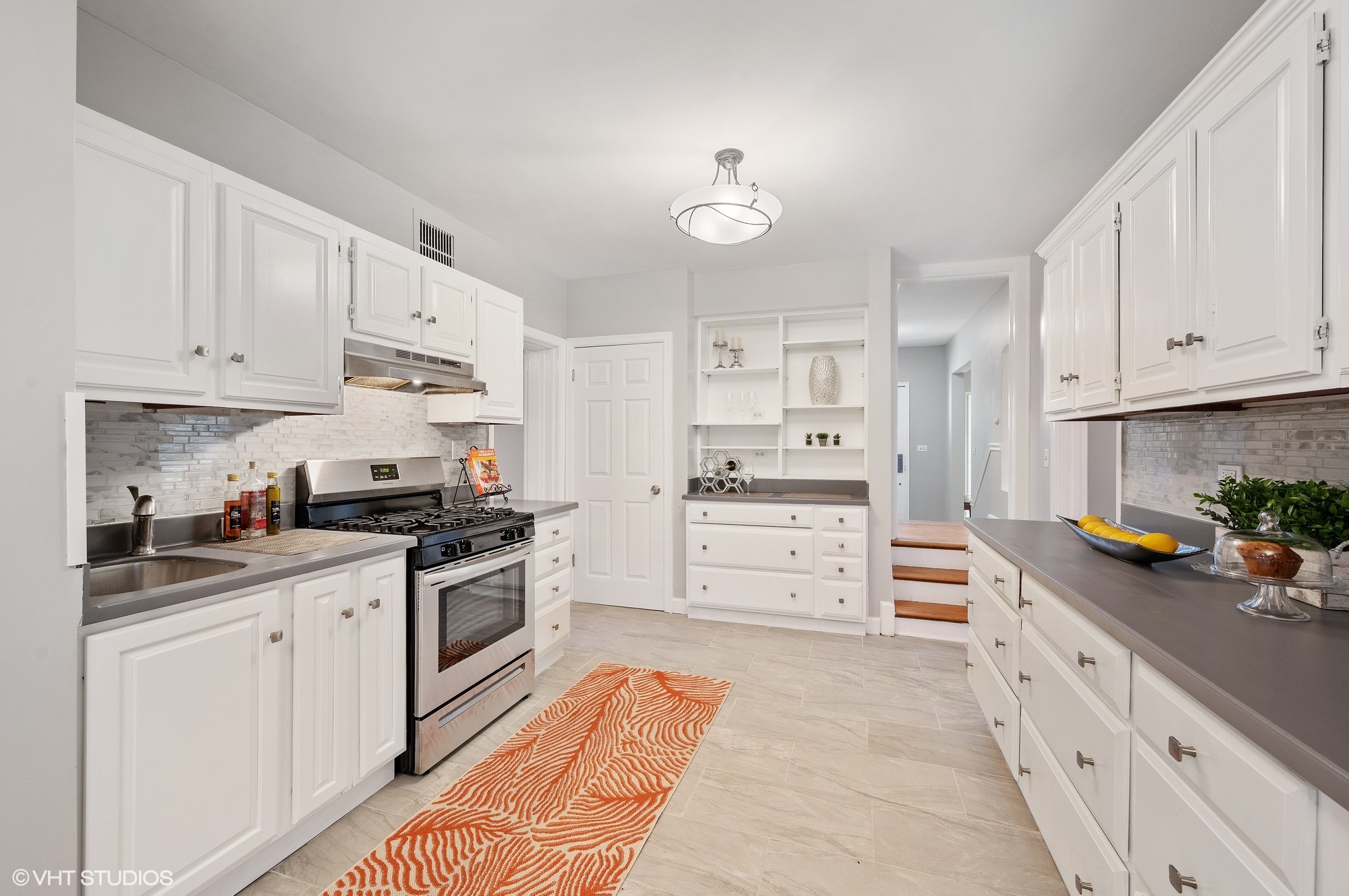 811 Chilton Wilmette Lisa Finks, Compass Real Estate