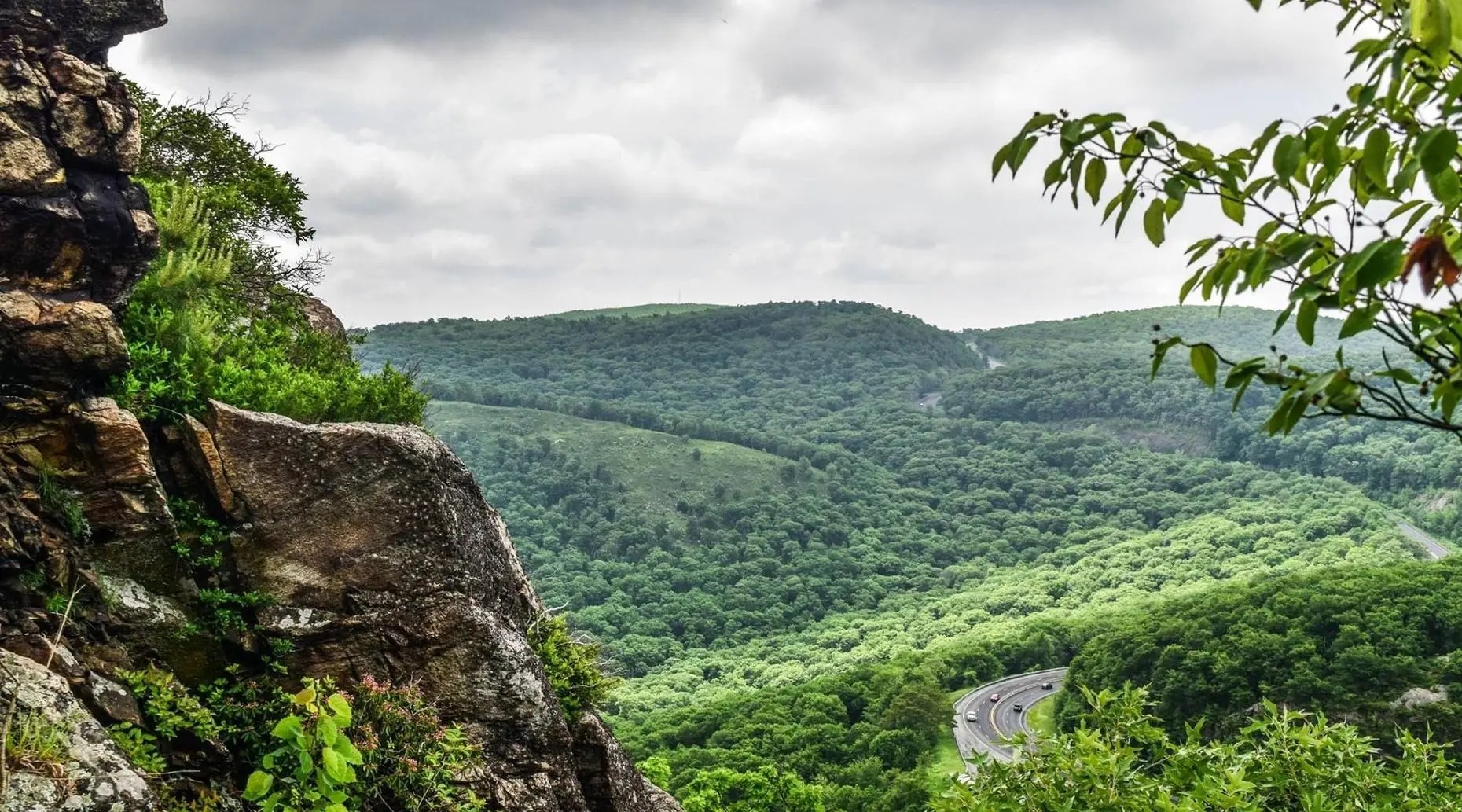 Storm King Mountain Hike in New York Book Tours & Activities at