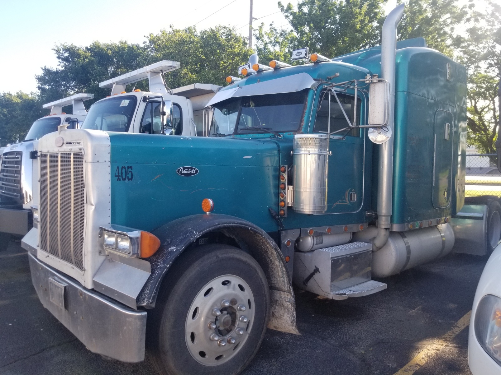 2001 PETERBILT 379 TW2439 Truck Center Companies