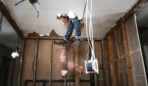 8 Ways To Spot A Home Improvement Scam