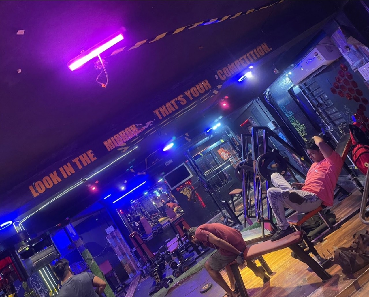 Iron Addict Gym4 Topsia in Kolkata FITPASS