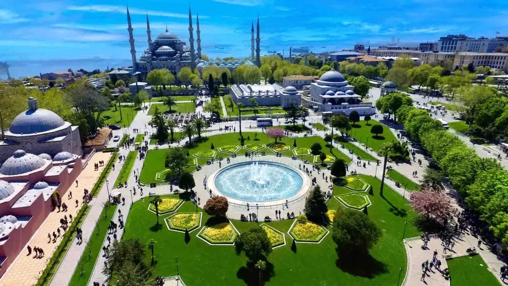 Sultanahmet Square Entrance Fee, Opening Hours & More