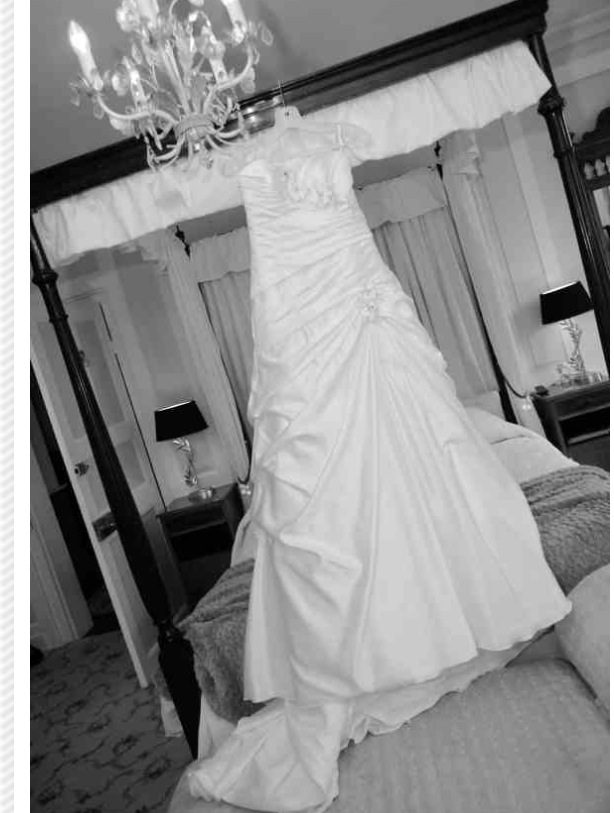 Wedding dress travel box