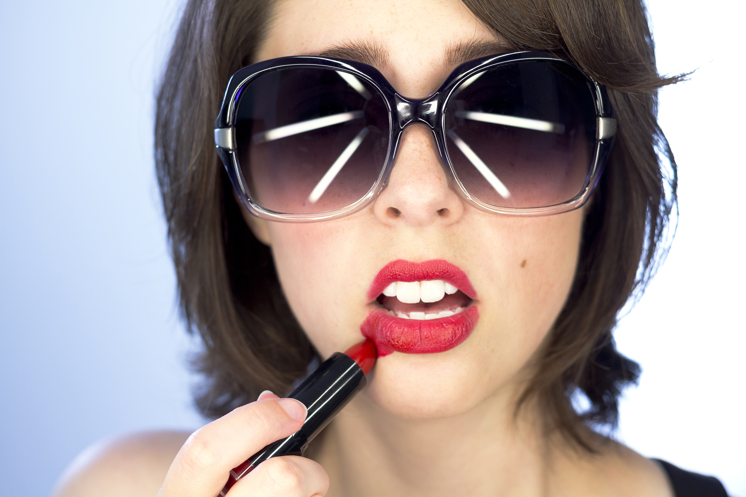 Fstoppers Reviews the Canon 40mm f/2.8 Pancake Lens Fstoppers