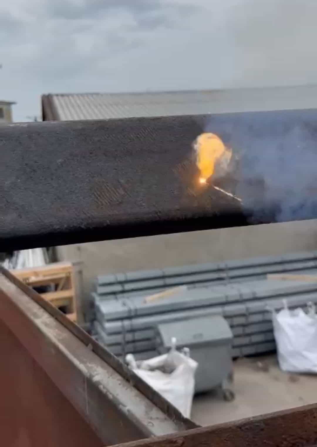 Laser cleaning, laser paint removal, graffiti removal, laser rust removal Fucha co uk