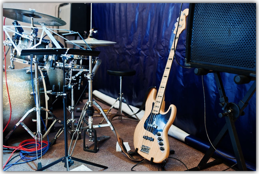 How To Play Bass Guitar With Drums 3 Tips For A Solid Foundation
