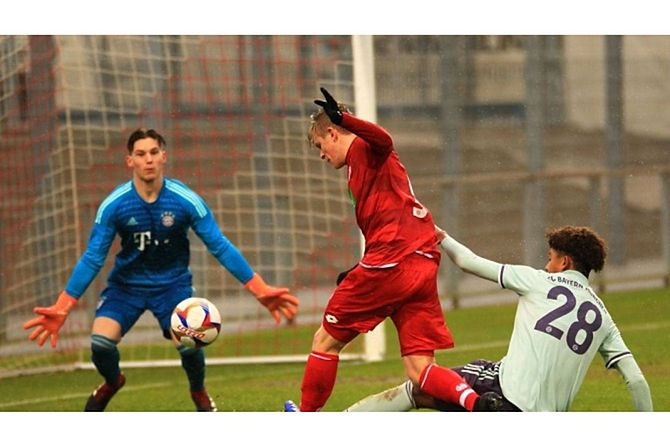 Dank Zirkzee und Jelisic U19 des FC Bayern mit Remis gegen Mainz FuPa