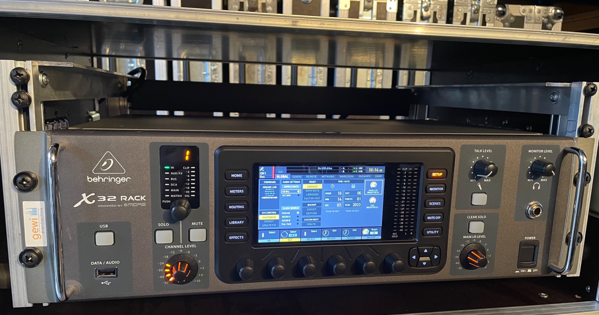 Behringer X32 Rack 1000 EUR GebrauchteVeranstaltungstechnik.de