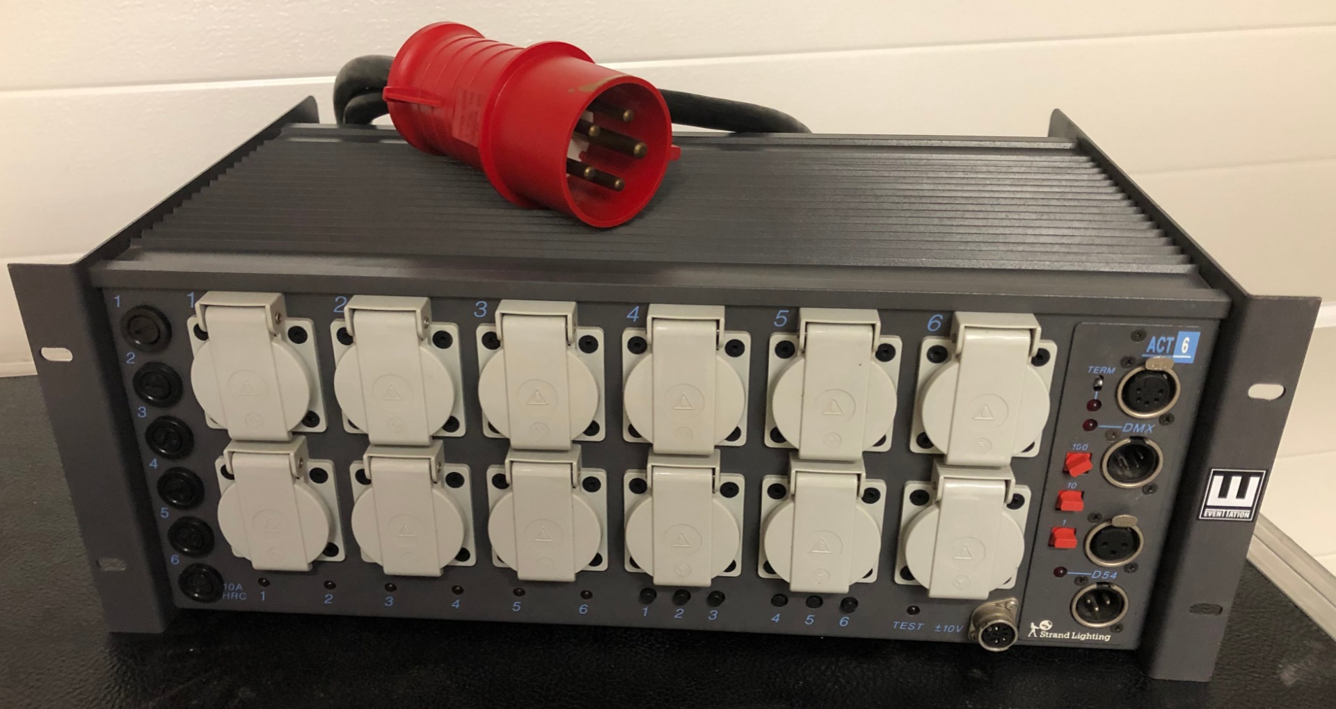 Strand Lighting ACT 6 150 EUR GebrauchteVeranstaltungstechnik.de