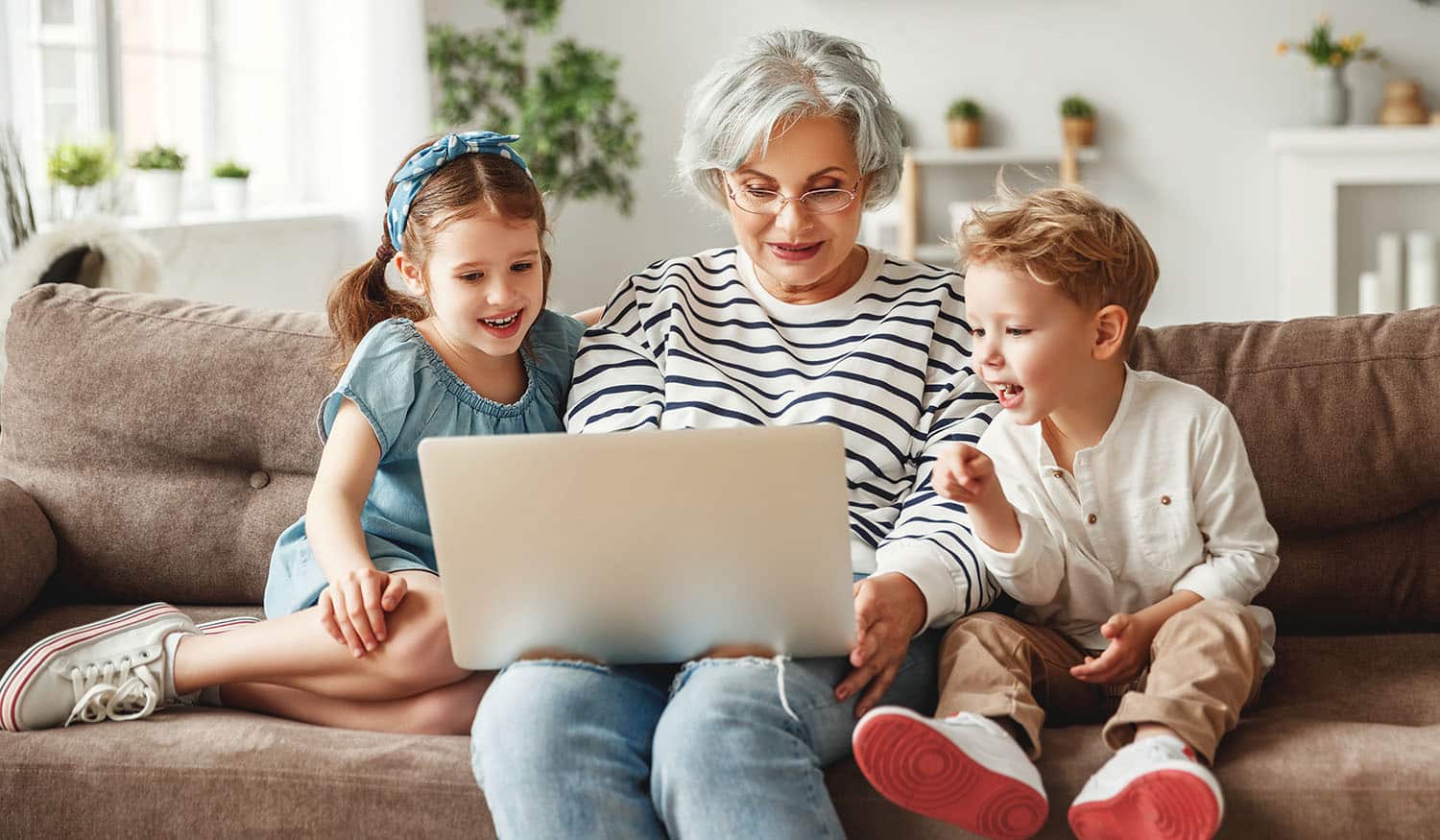 Why Grandparents Are Important to Grandchildren (The Research)