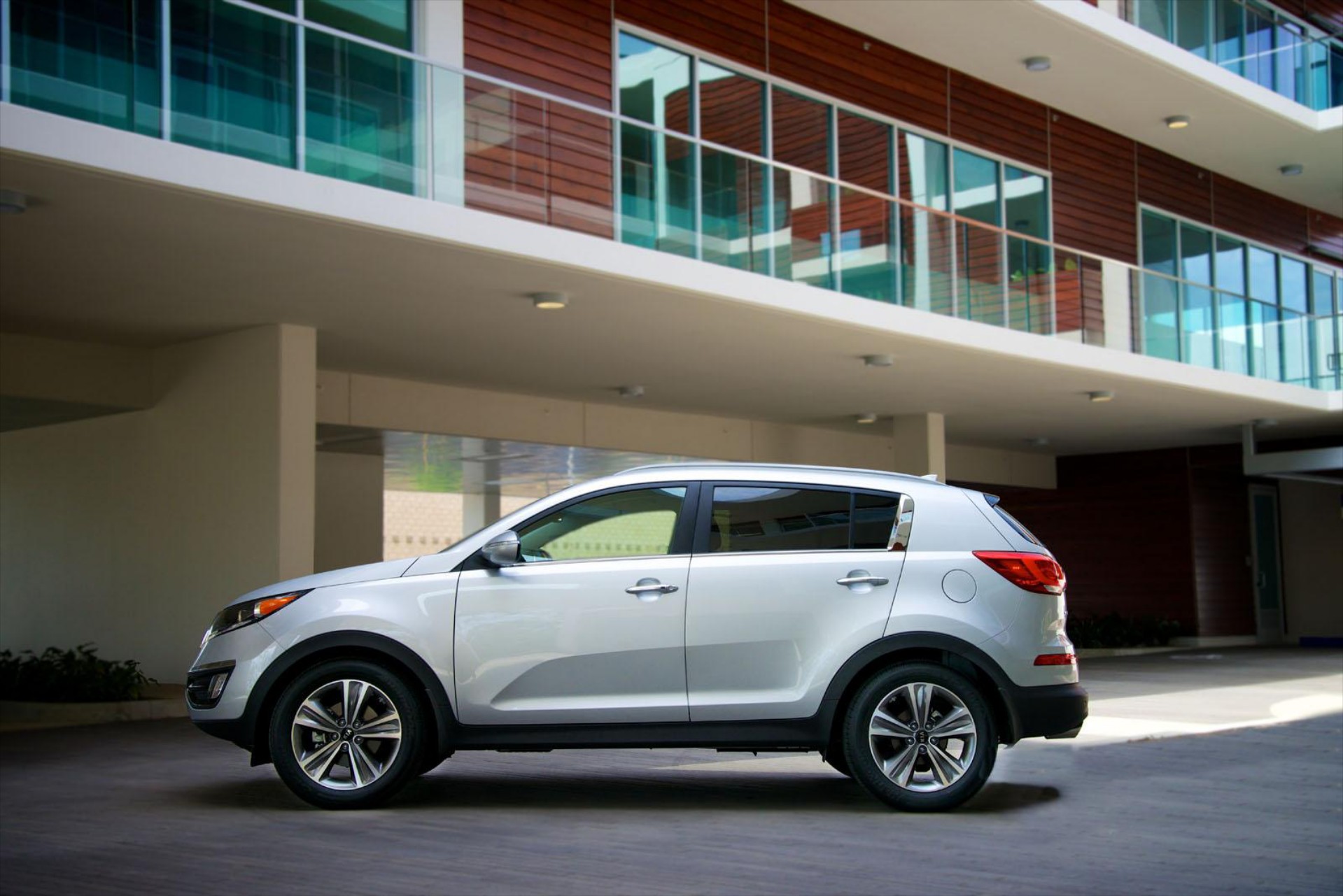 Ανανεωμένο KIA Sportage Φρεσκάρισμα στα σημεία gocar.gr GoForward