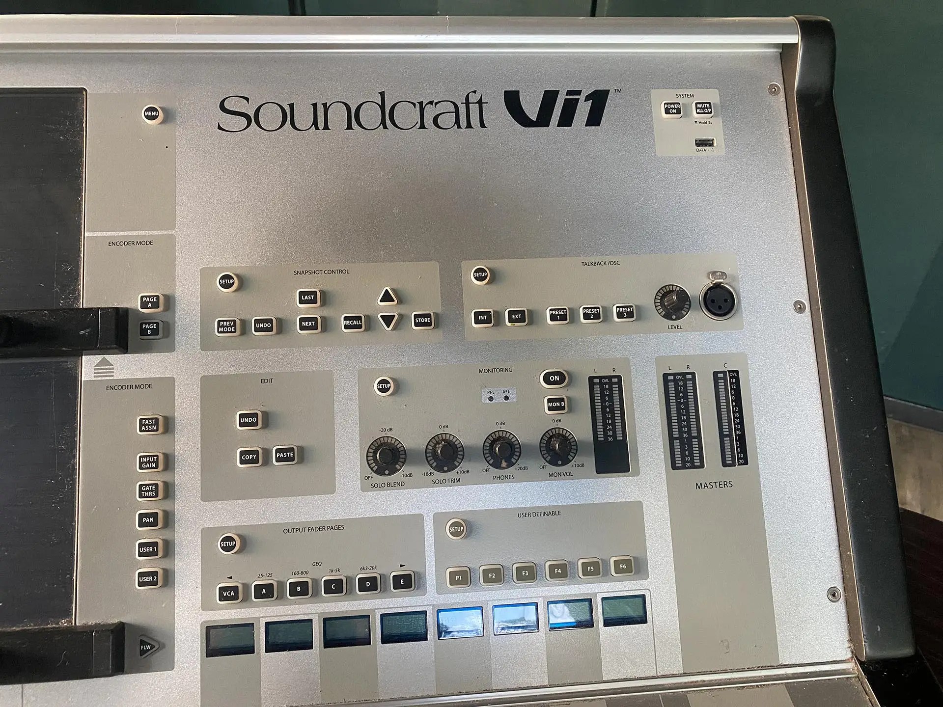 Soundcraft Vi1 system package Gearwise AV & Stage Equipment