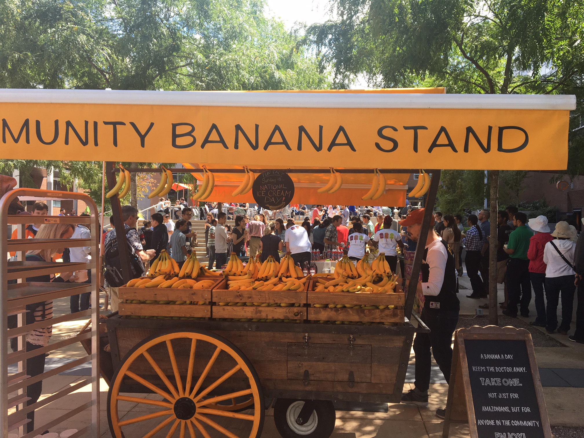 Amazon banana stand is extra busy as thousands split from work for free