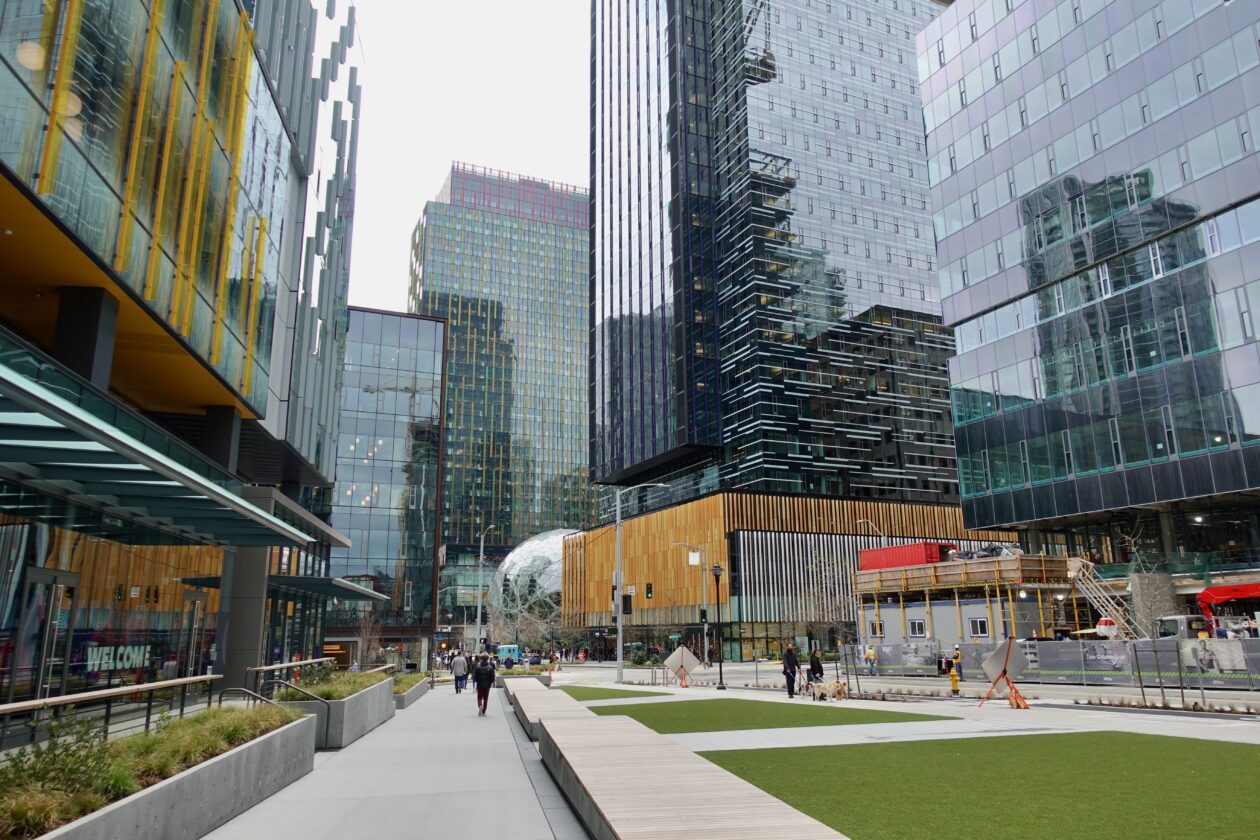 Amazon employee in Seattle tests positive for coronavirus GeekWire