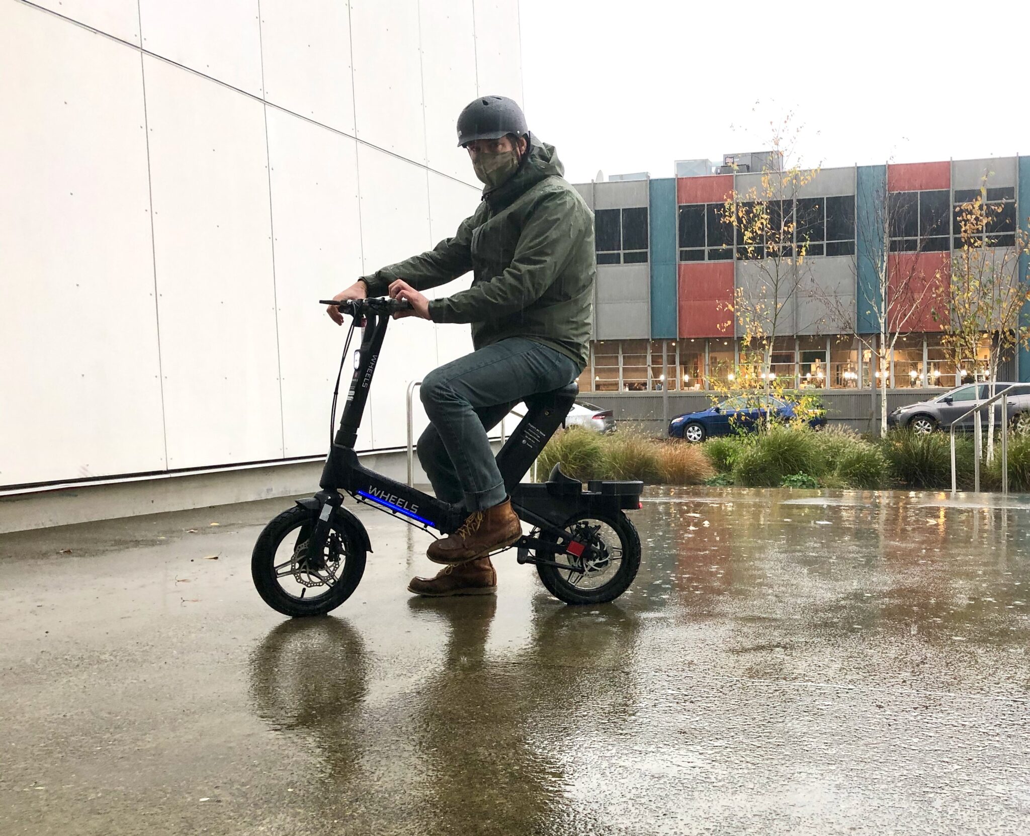 Wet, windy, Wheels Test ride in miserable Seattle weather makes this sitdown scooter stand out