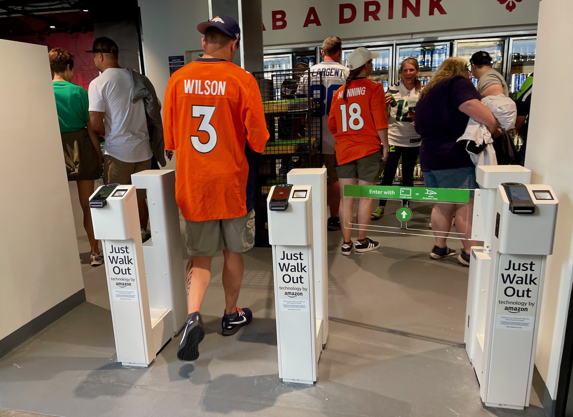 In Russell Wilson’s return to Seattle, Amazon’s ‘Just Walk Out’ tech