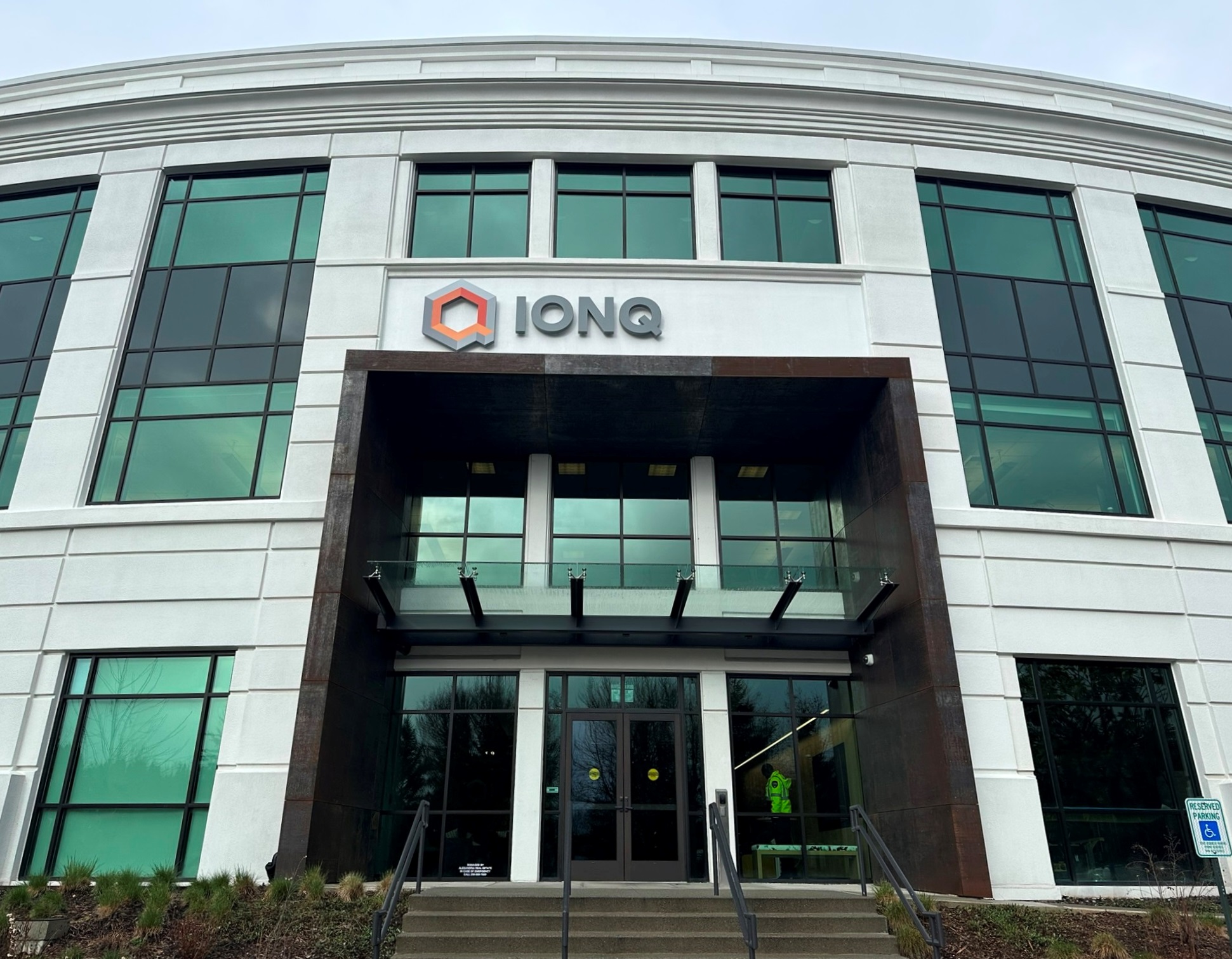IonQ shows off its new quantum computer factory in Seattle area