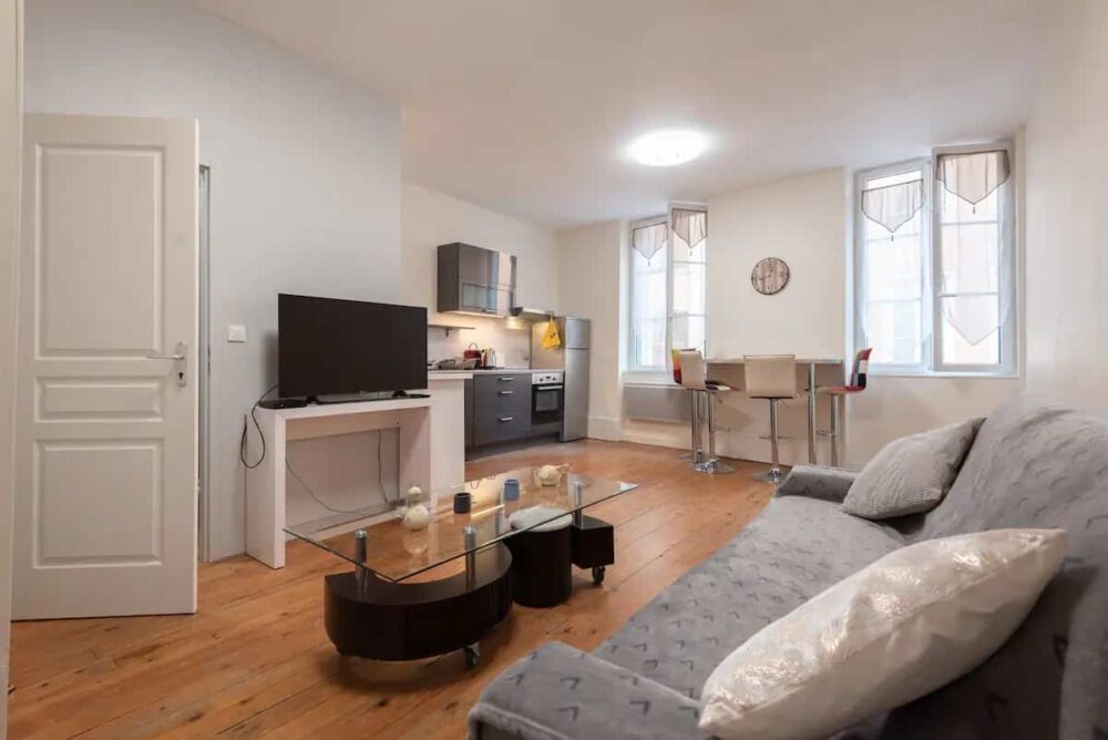 Macon Mo Airbnb at Annie Madewell blog