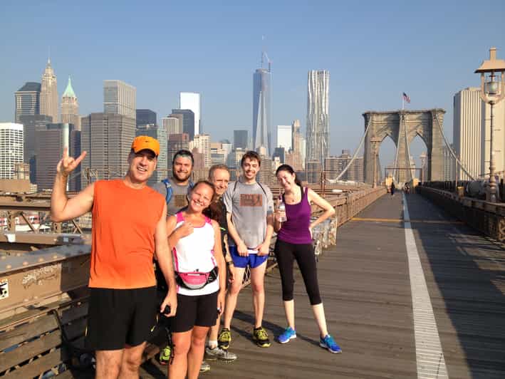 Les Défis De Planifier Un Voyage À Brooklyn, New York New York City Running Tour Running over the Brooklyn Bridge GetYourGuide