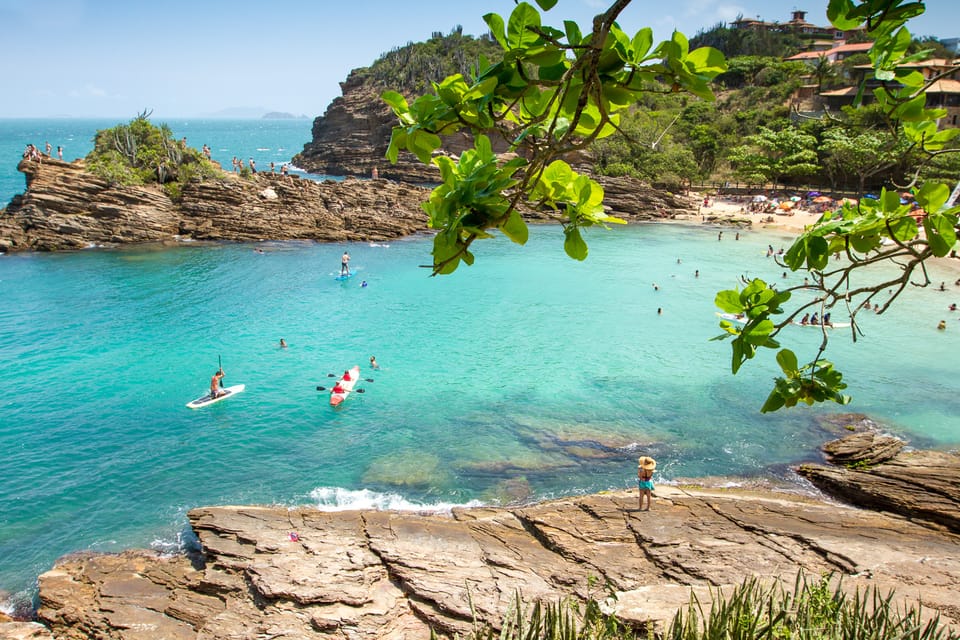 Desde Río de Janeiro: paseo en barco por Búzios con almuerzo | GetYourGuide