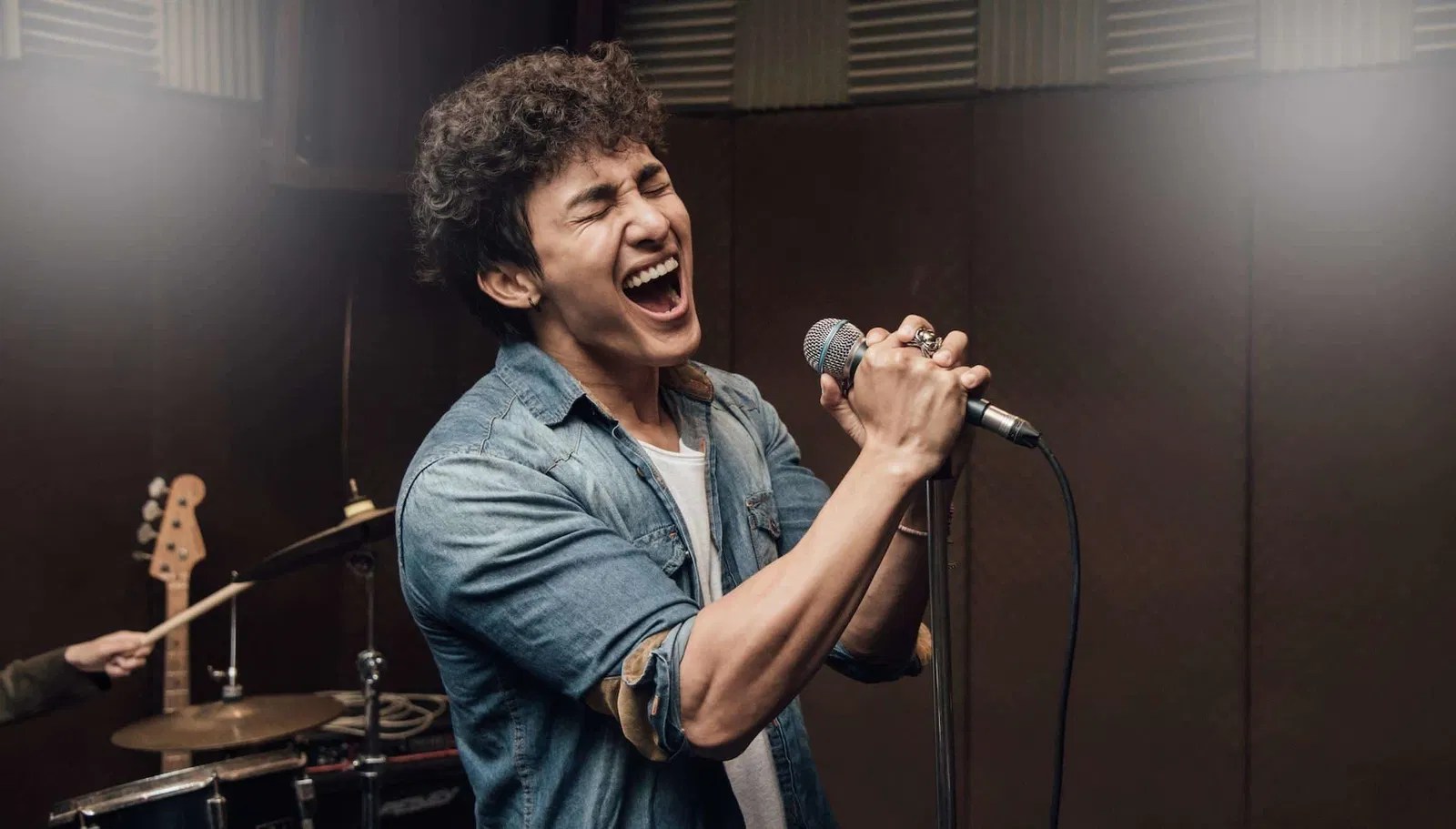 The Science Behind the Average Male Vocal Range GigWise