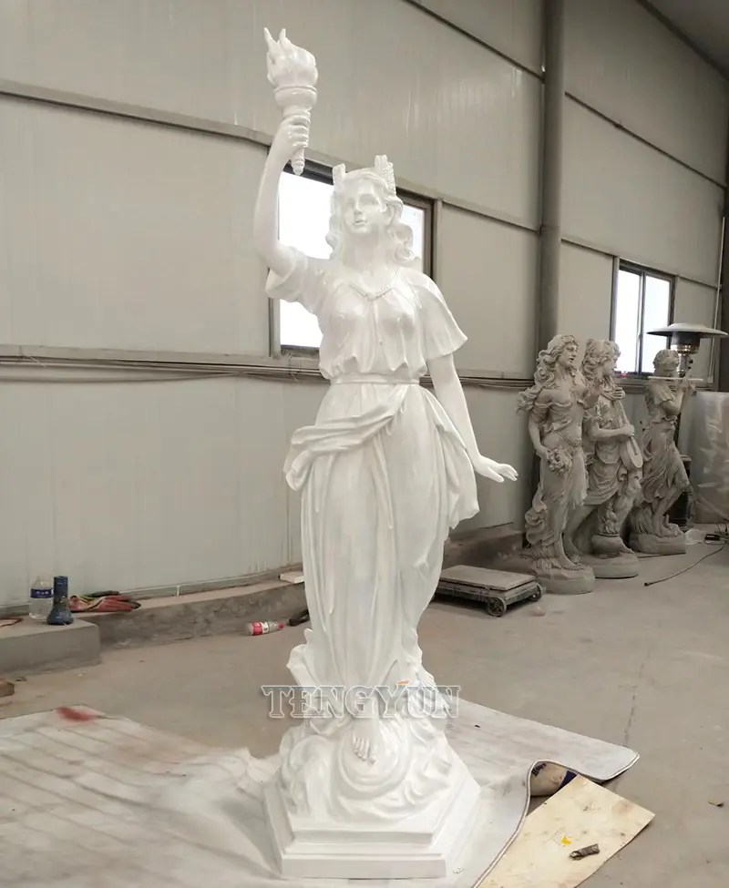 China Resin Statue Manufacturers Life Size Fiberglass Figure Female