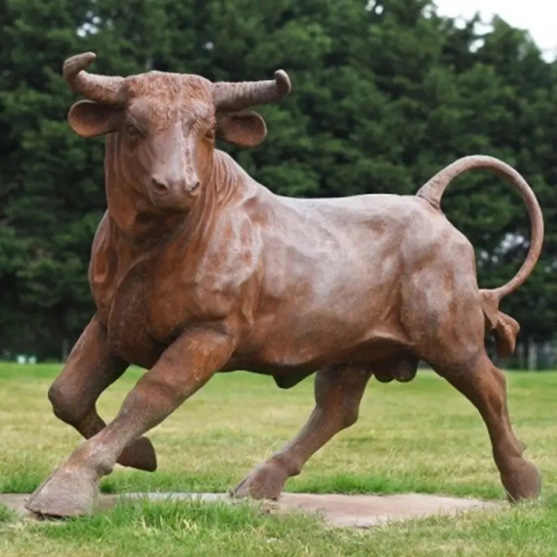 China Italian Garden Statues Life size cast iron animal bull sculpture Tengyun factory and