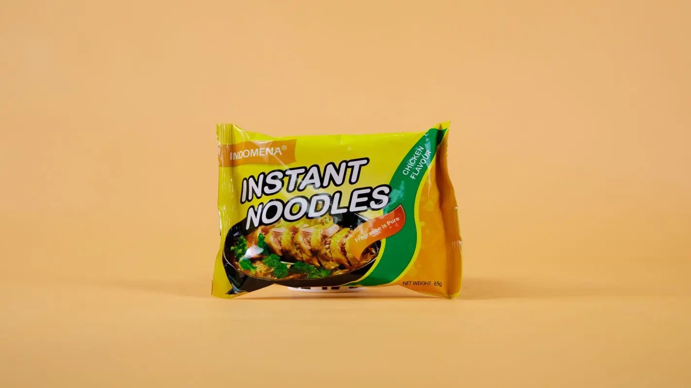 China Spicy Fried Instant Noodles Braised Beef Vegetable Flavor Bag