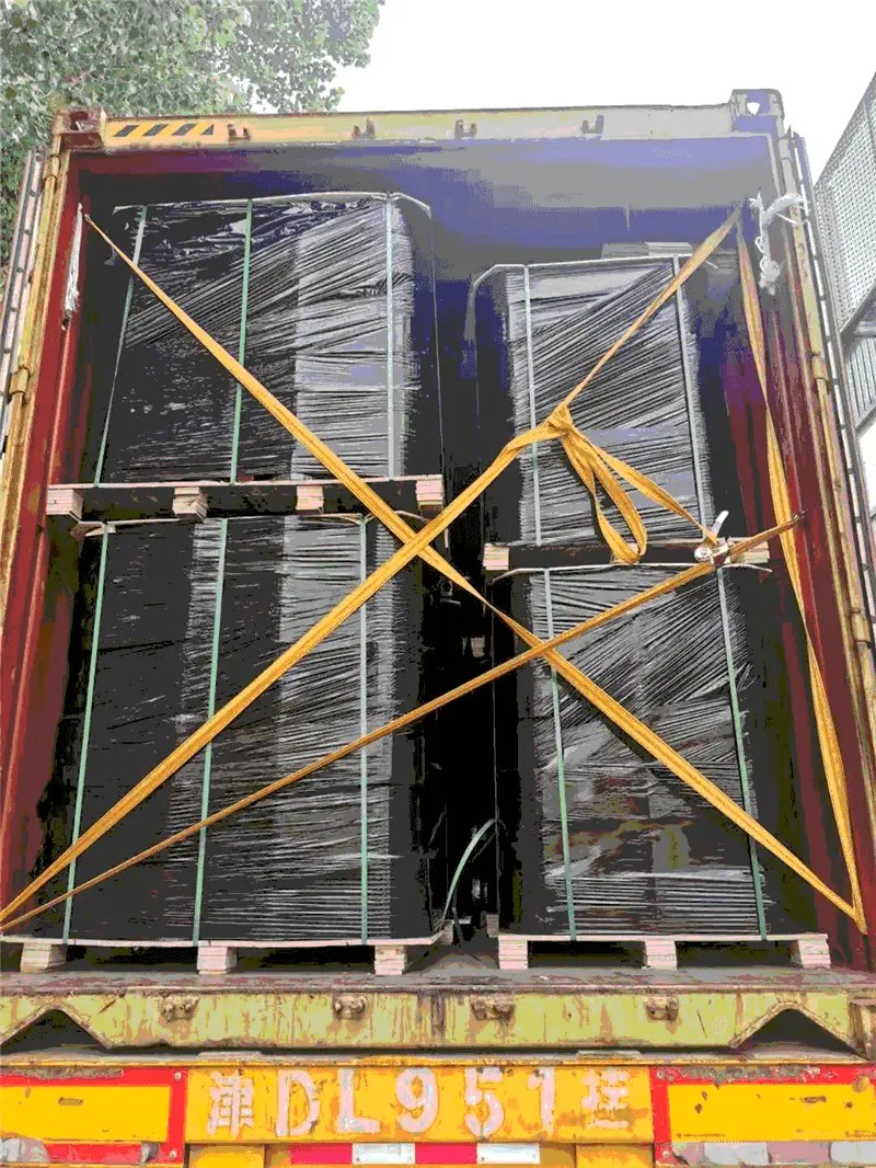 Best Factory direct stainless steel solar panel mesh to protect solar