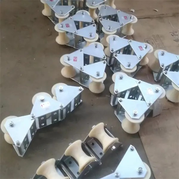 China Nylon Aluminium Steel Three Wheel Cable Roller Pulleys Combined Triple Cable Pulley