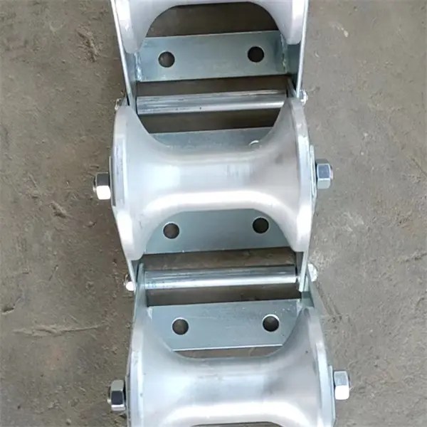 China Nylon Aluminium Steel Three Wheel Cable Roller Pulleys Combined Triple Cable Pulley