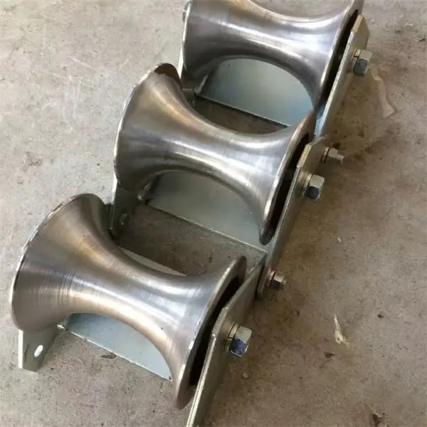 China Nylon Aluminium Steel Three Wheel Cable Roller Pulleys Combined Triple Cable Pulley