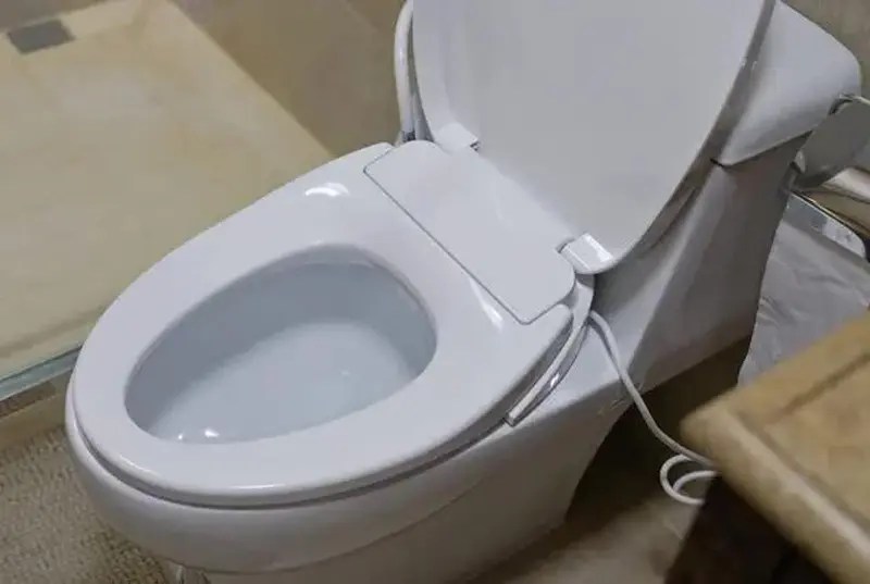 News What are the differences among the three types of closets one