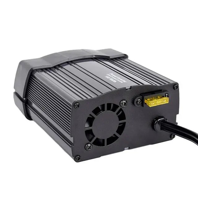 China DC 12V to 110V AC Car Converter with 3.1A Dual USB Car Adapter