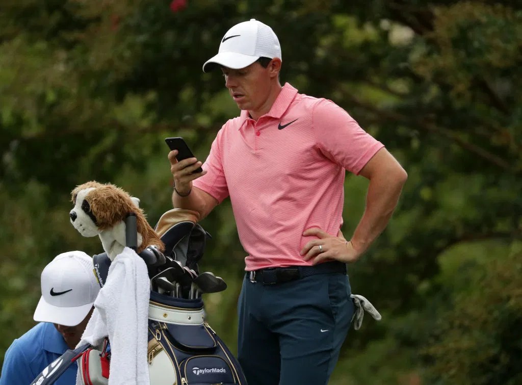 Rory McIlroy receives hilarious caddie application Golfmagic