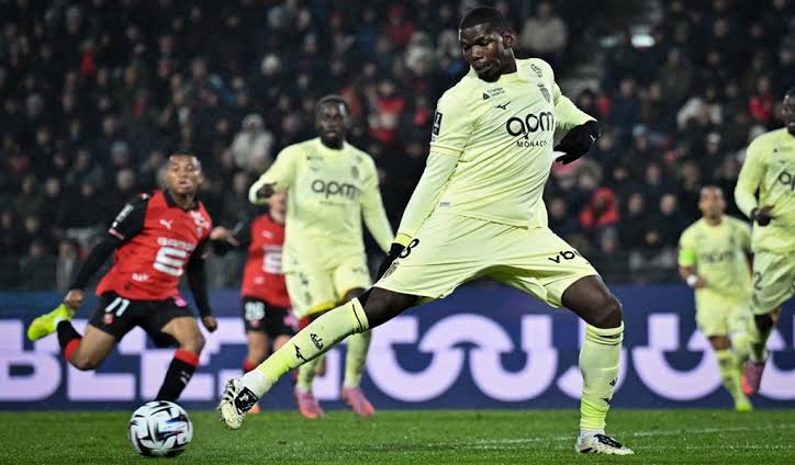 Pogba returns in Monaco loss as PSG stay top in France