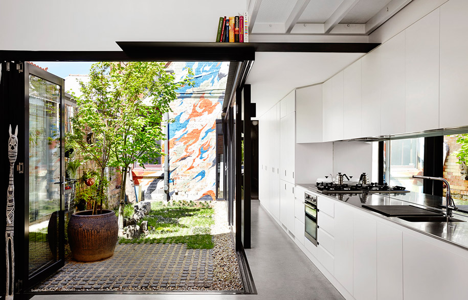 Alfred House Embraces the Laneway Habitus Living